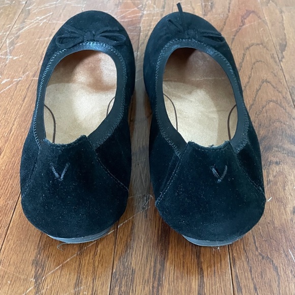 Vionic Liliana Women's Black Ballet Flats - Picture 3 of 4